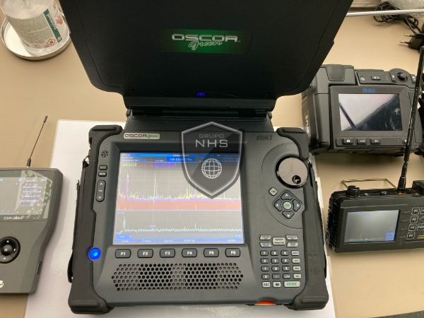 tecnico detectar microfonos